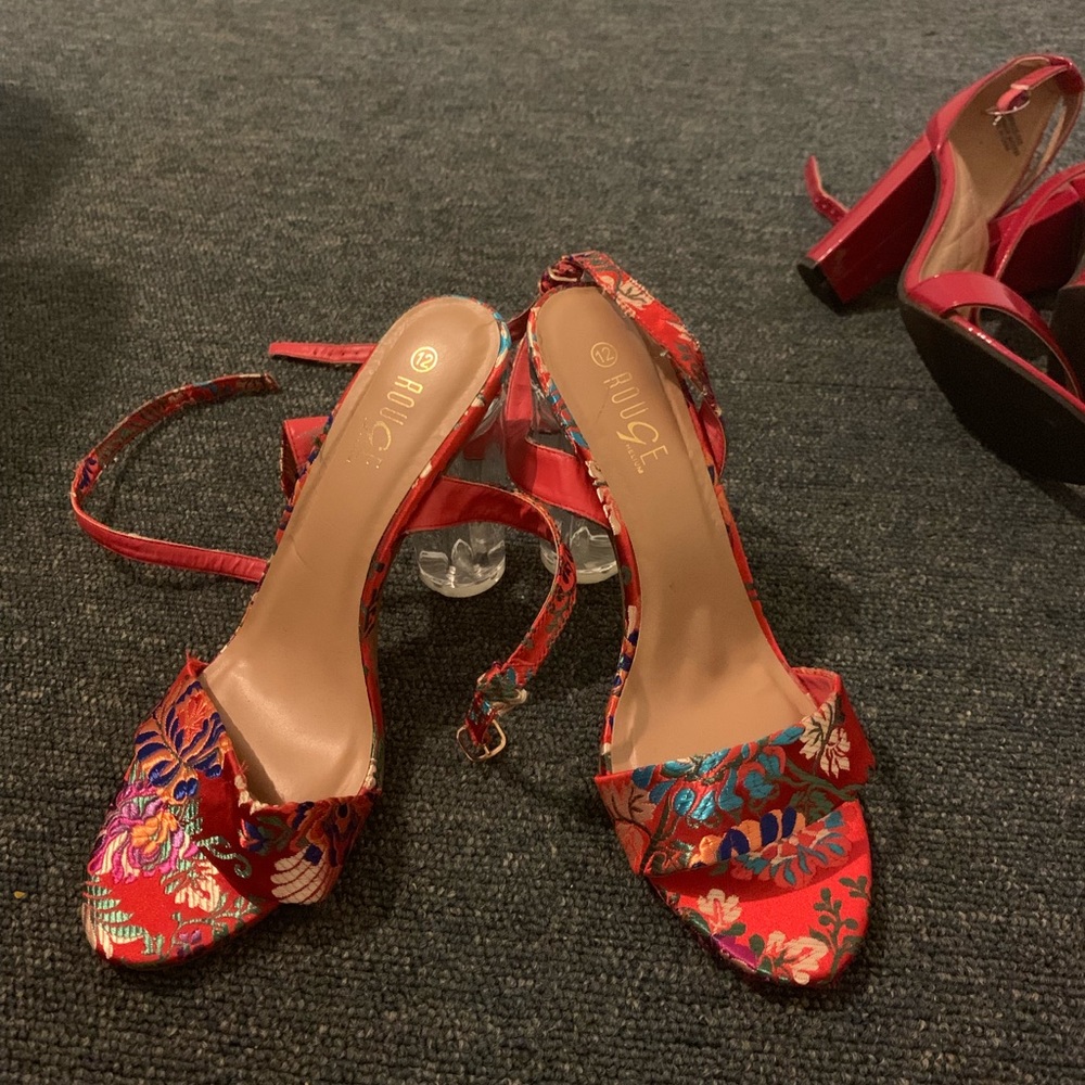 Shoes - Picture 4 of 5